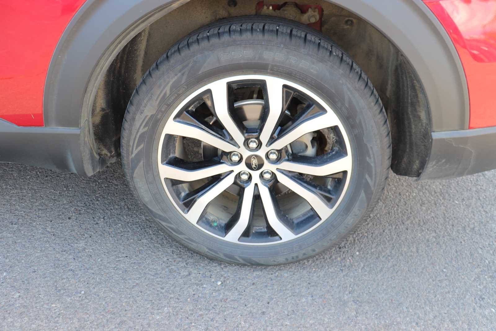Thumbnail: 2021 Ford Explorer - 9