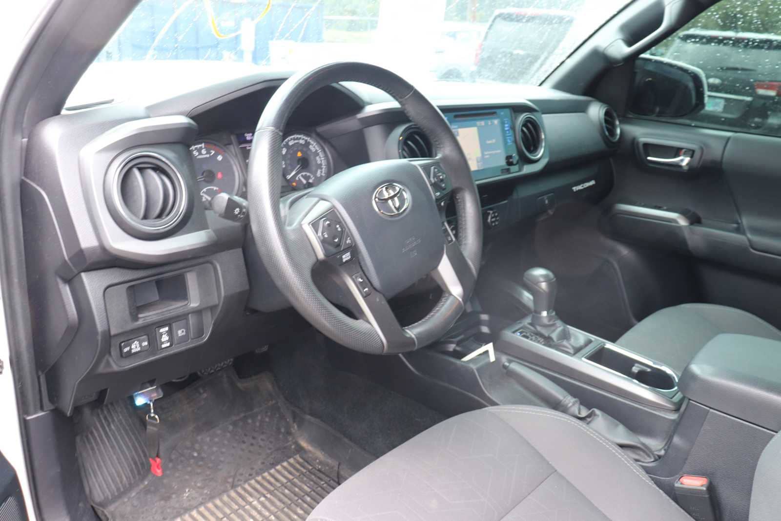 Thumbnail: 2019 Toyota Tacoma - 10