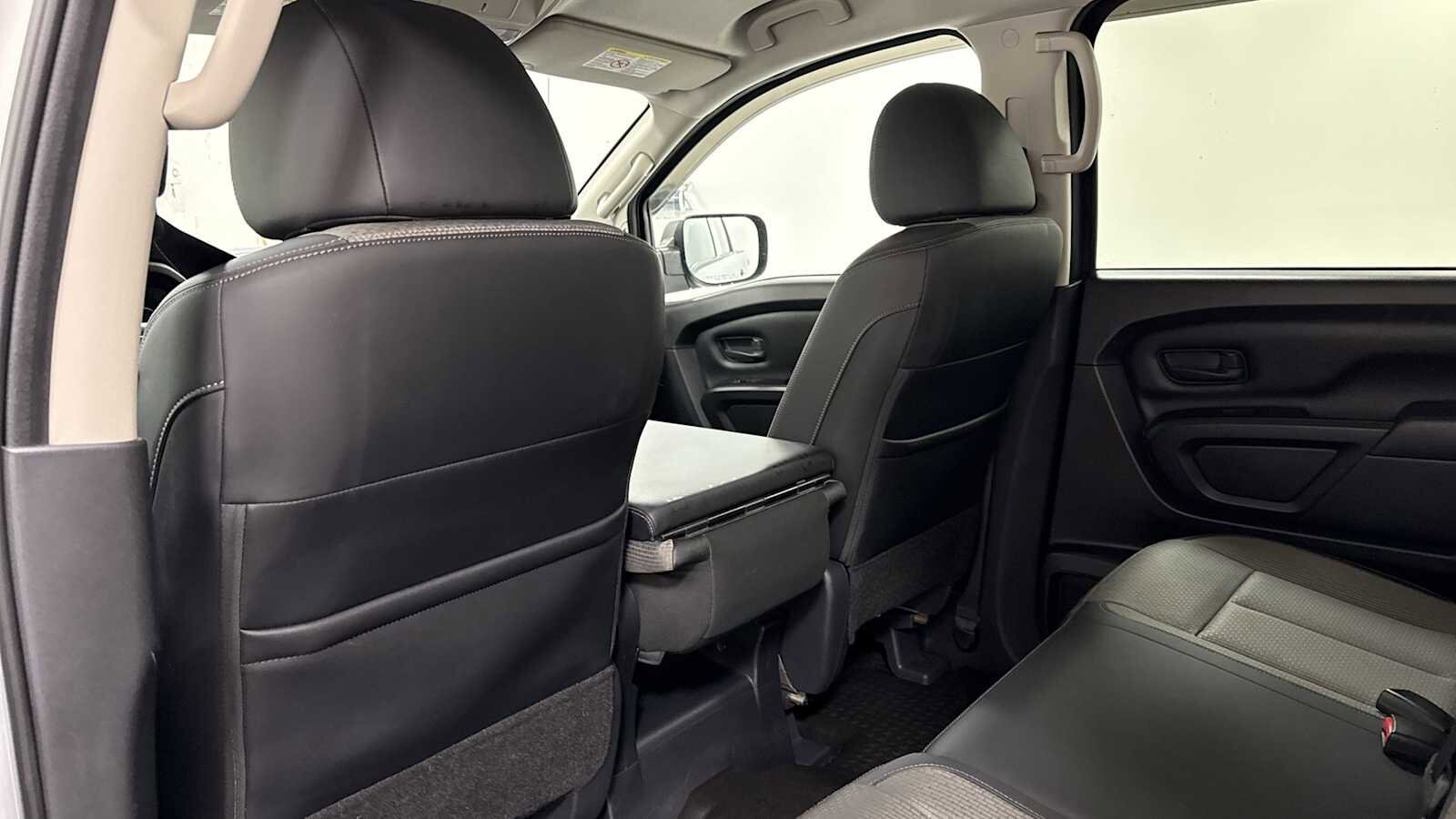 Thumbnail: 2019 Nissan Titan - 24