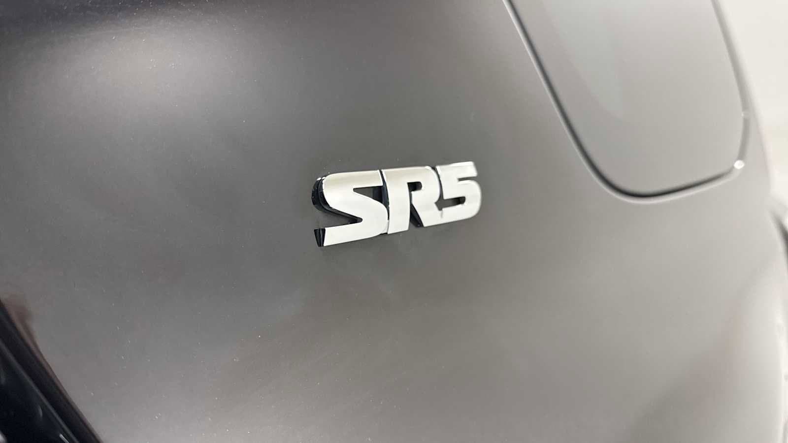 Thumbnail: 2019 Toyota 4Runner - 29