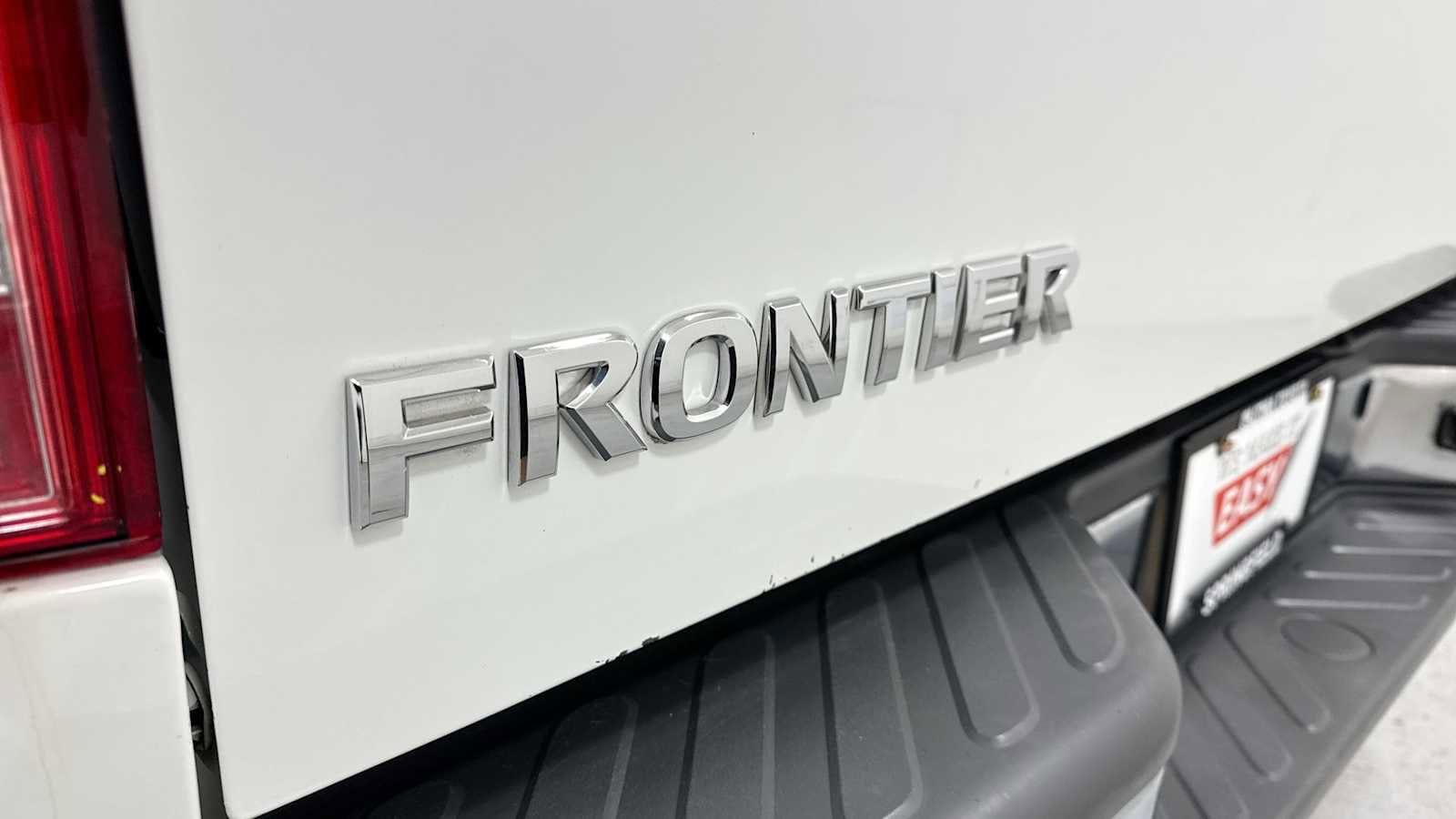 Thumbnail: 2015 Nissan Frontier - 26