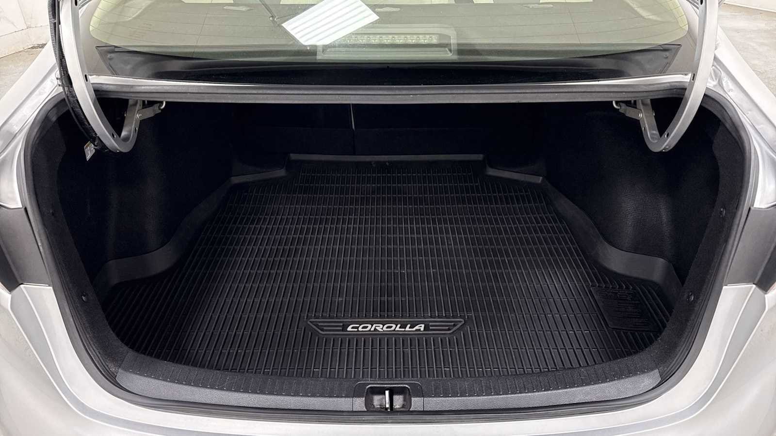 Thumbnail: 2020 Toyota Corolla - 26