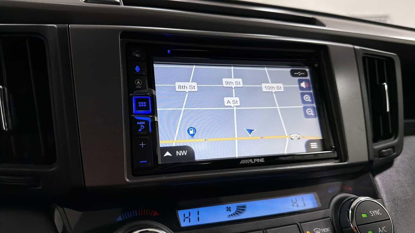 Thumbnail: 2017 Toyota RAV4 - 20