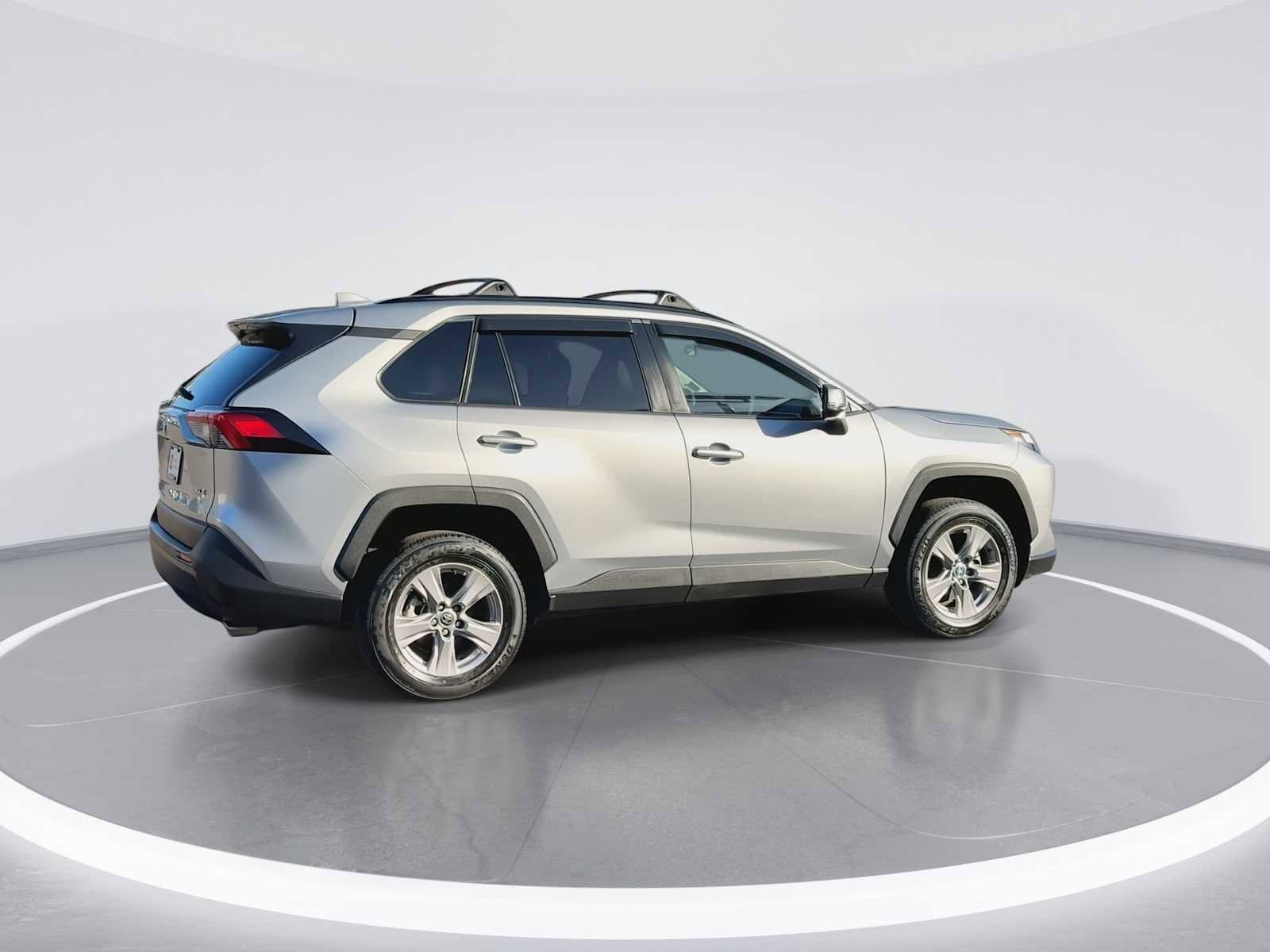 Thumbnail: 2023 Toyota RAV4 - 8