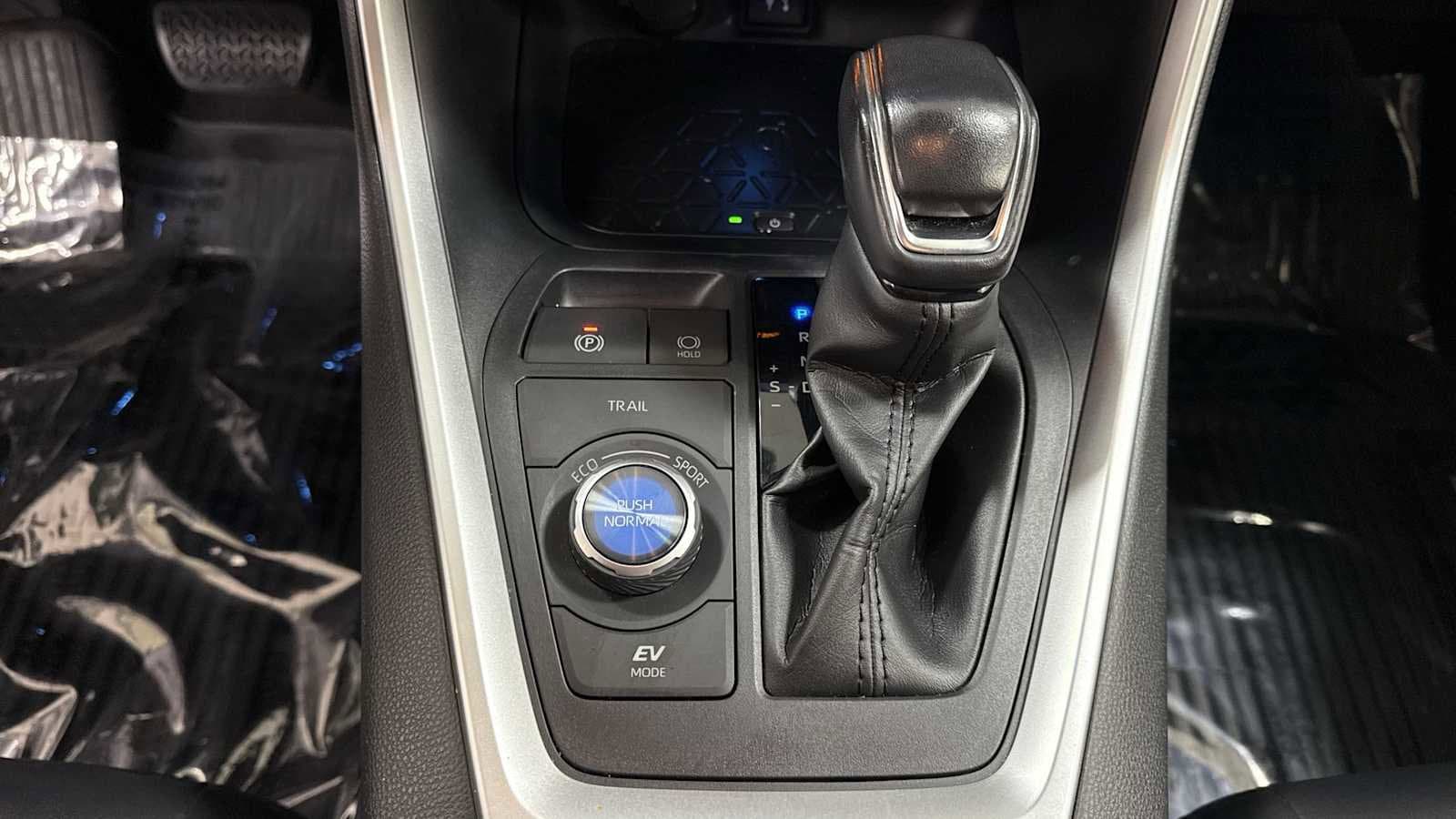 Thumbnail: 2019 Toyota RAV4 - 22