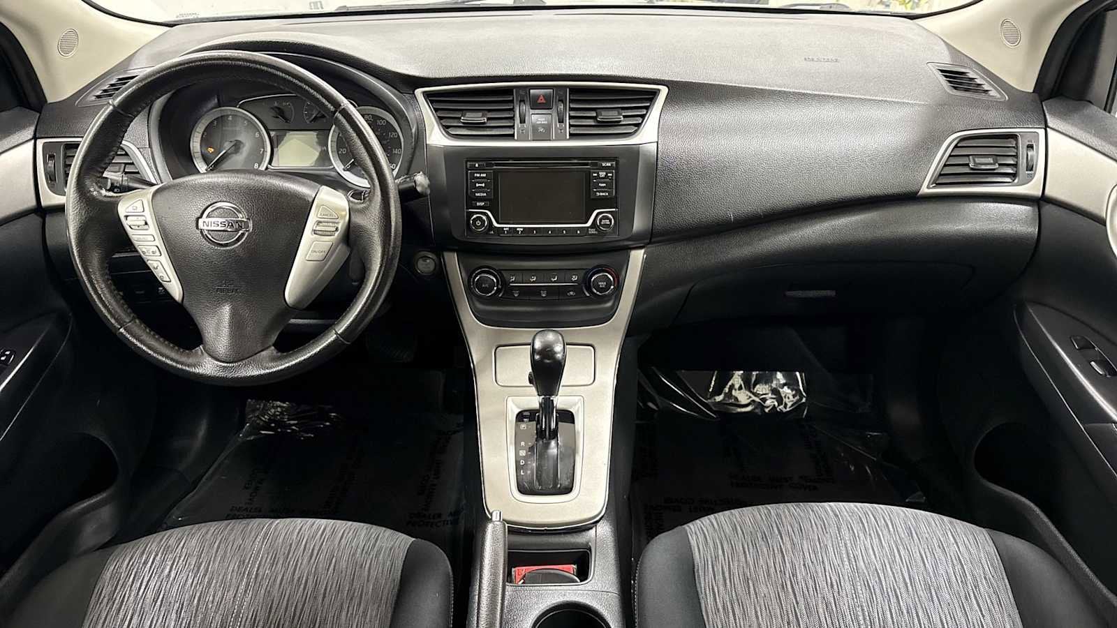 Thumbnail: 2015 Nissan Sentra - 25