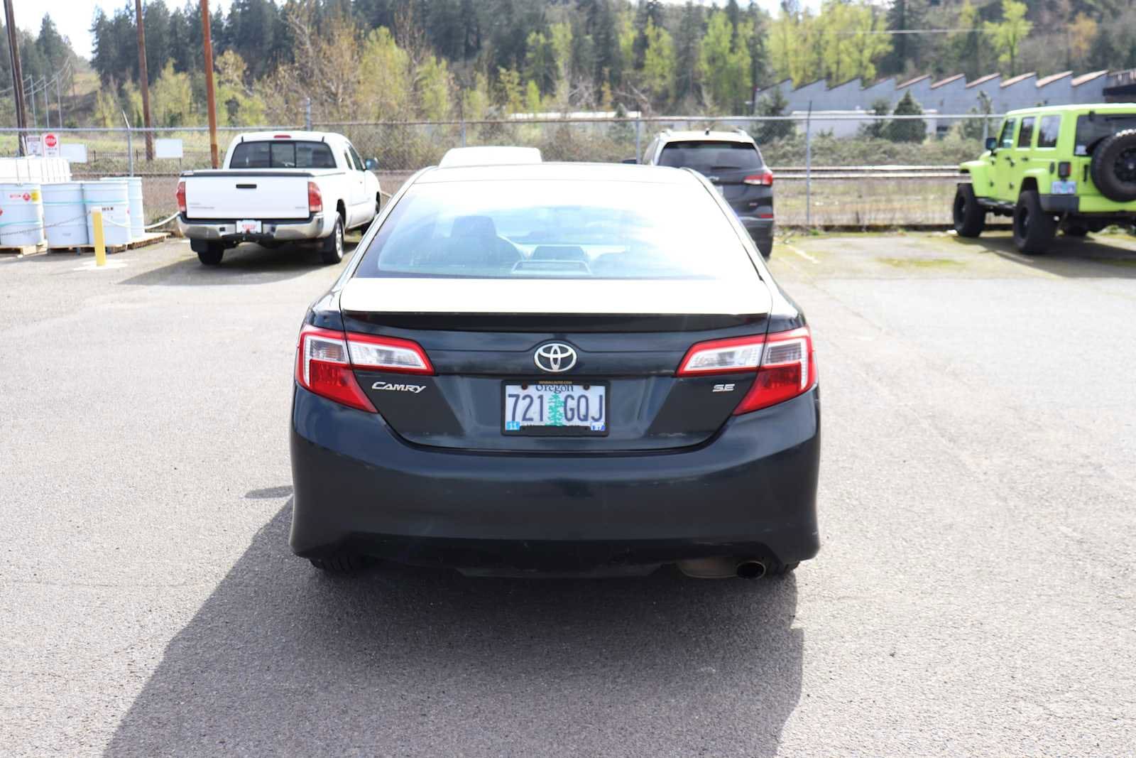 Thumbnail: 2014 Toyota Camry - 6