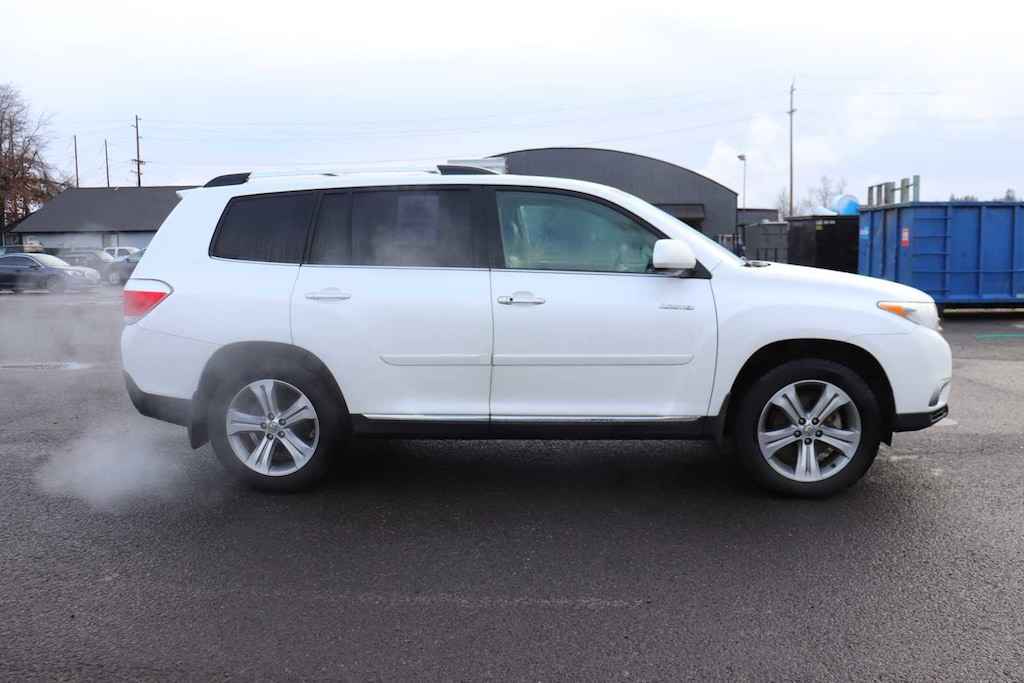 Used 2011 Toyota Highlander Limited V6 SUV