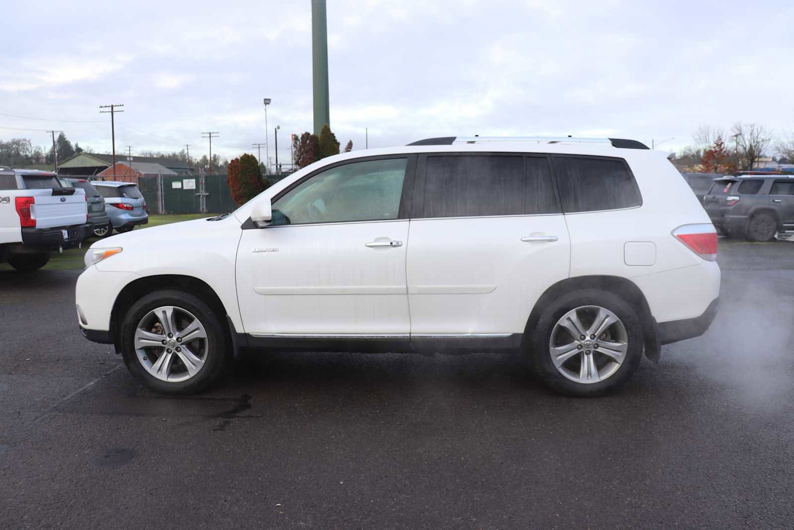 Thumbnail: 2011 Toyota Highlander - 8