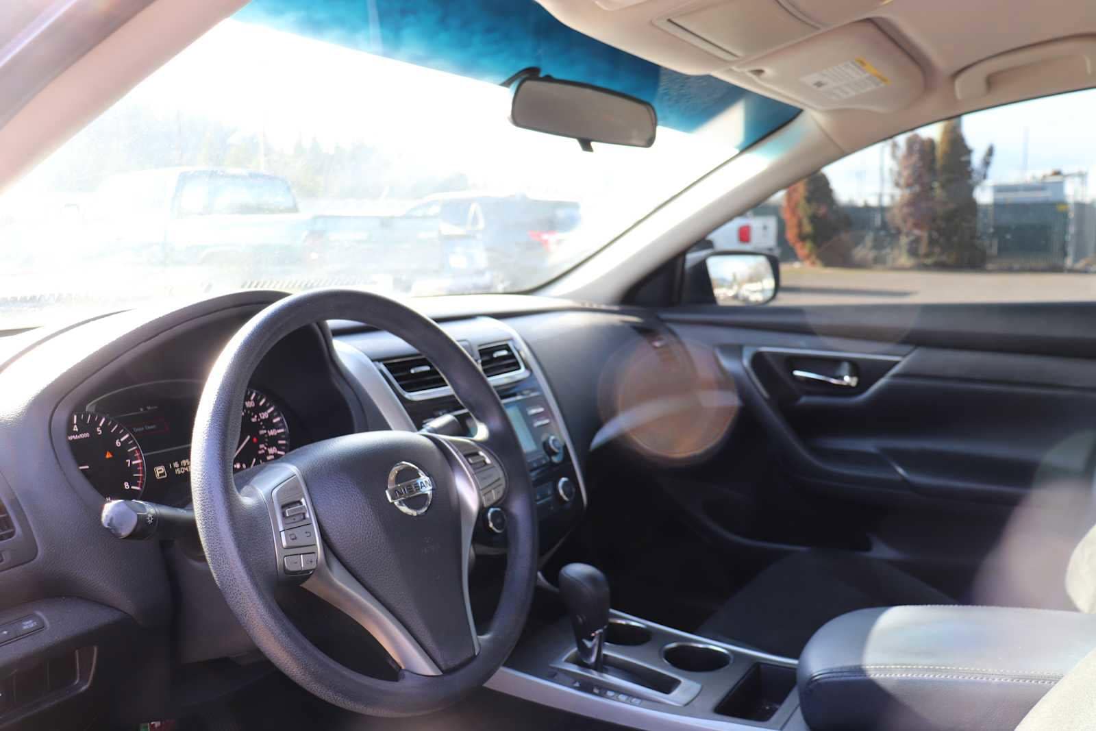 Thumbnail: 2015 Nissan Altima - 10