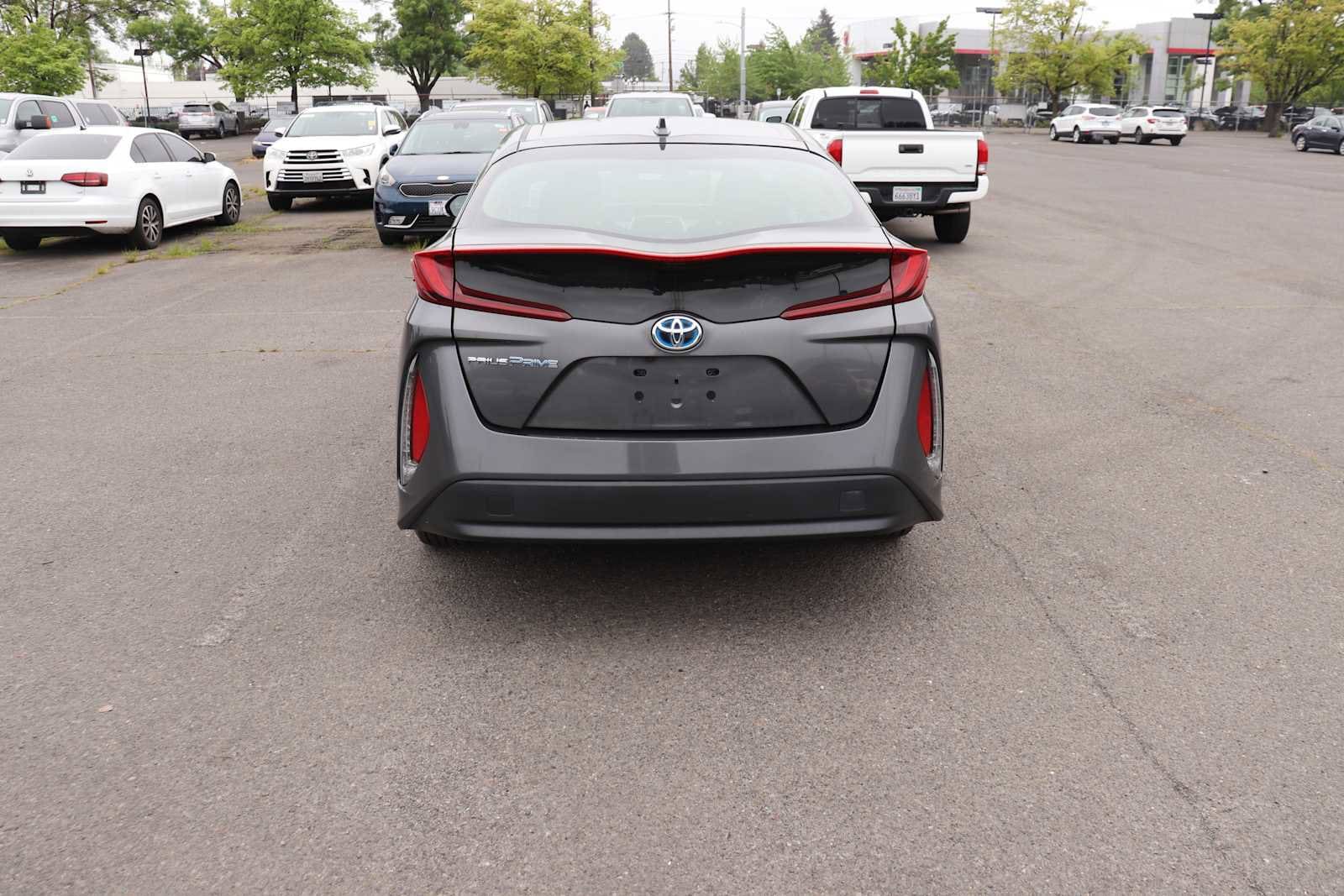 Thumbnail: 2017 Toyota Prius Prime - 6