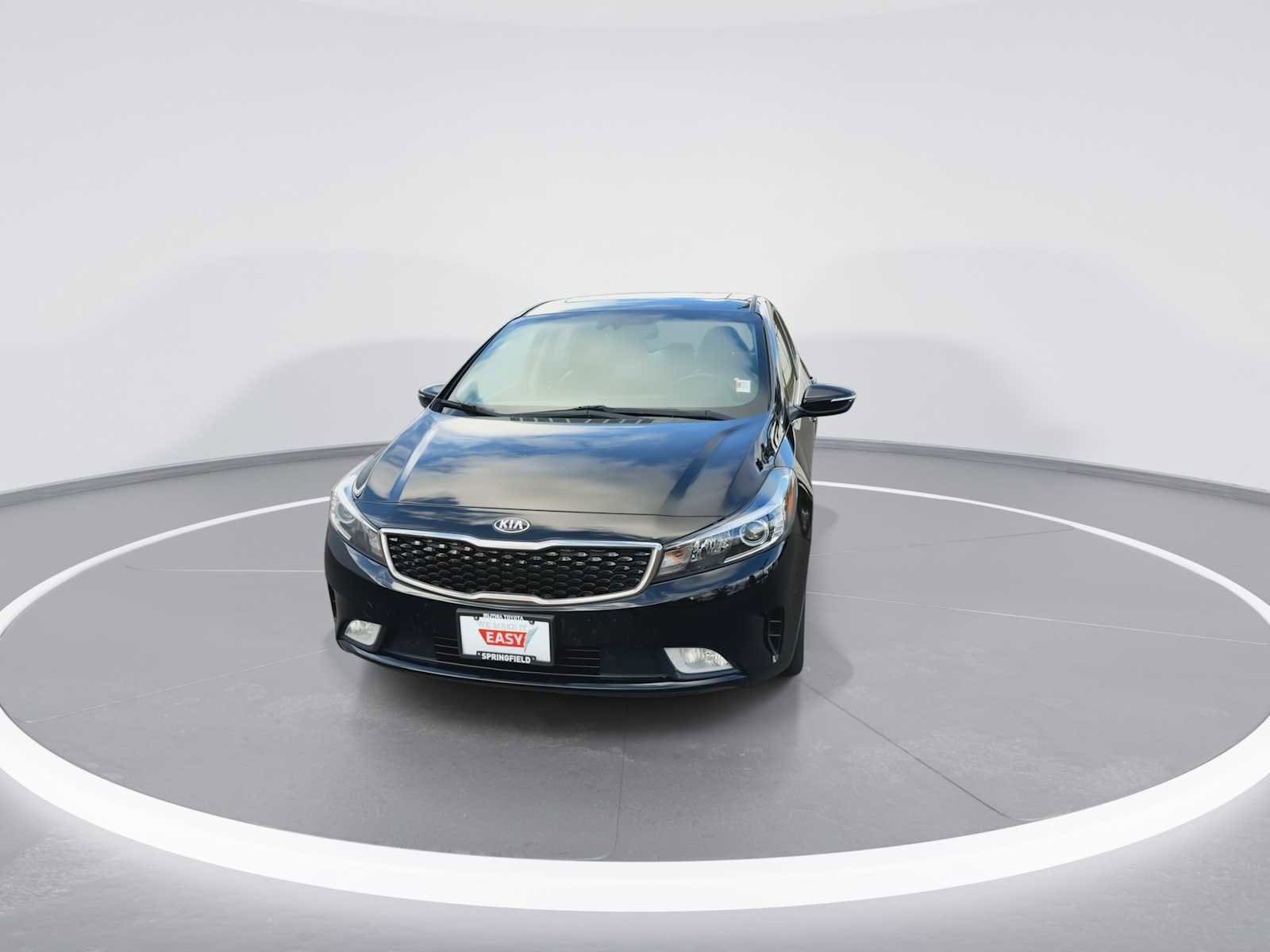 Thumbnail: 2017 Kia Forte - 3
