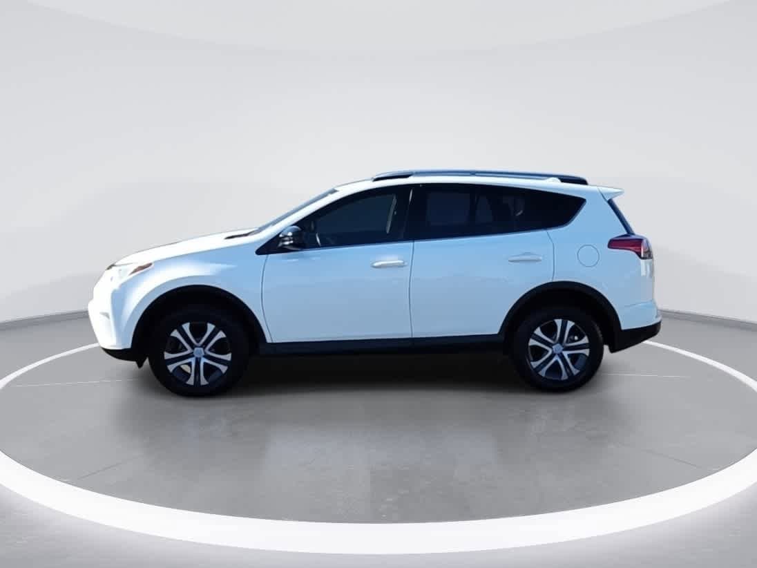 Thumbnail: 2017 Toyota RAV4 - 5