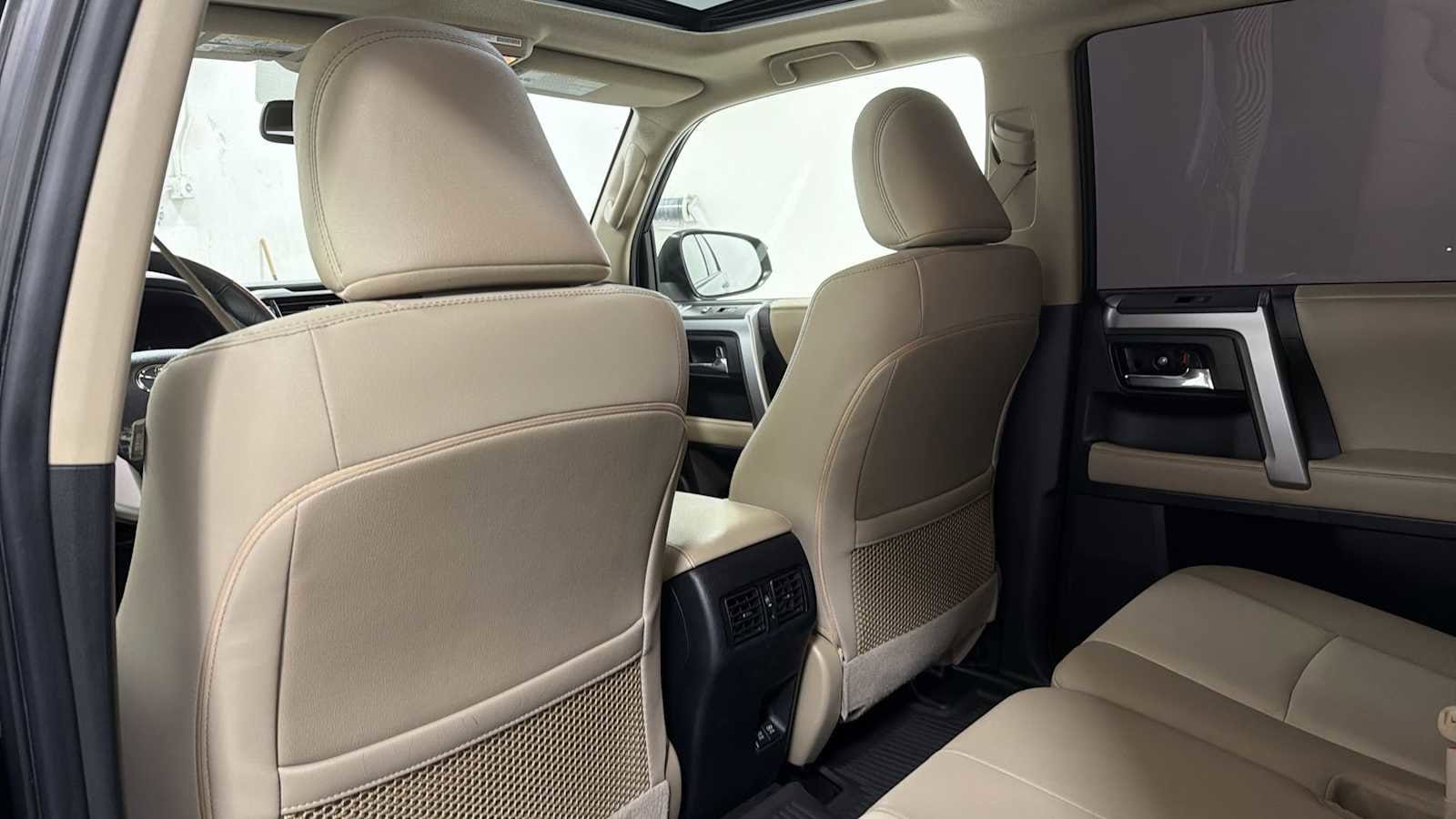 Thumbnail: 2021 Toyota 4Runner - 27