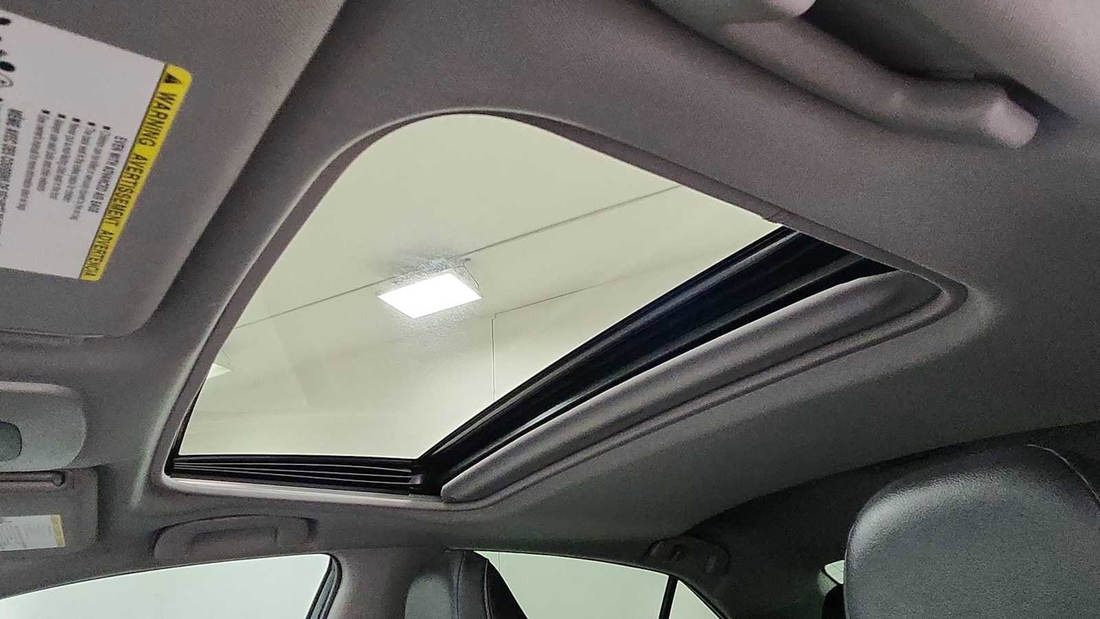 Thumbnail: 2018 Toyota Camry - 23