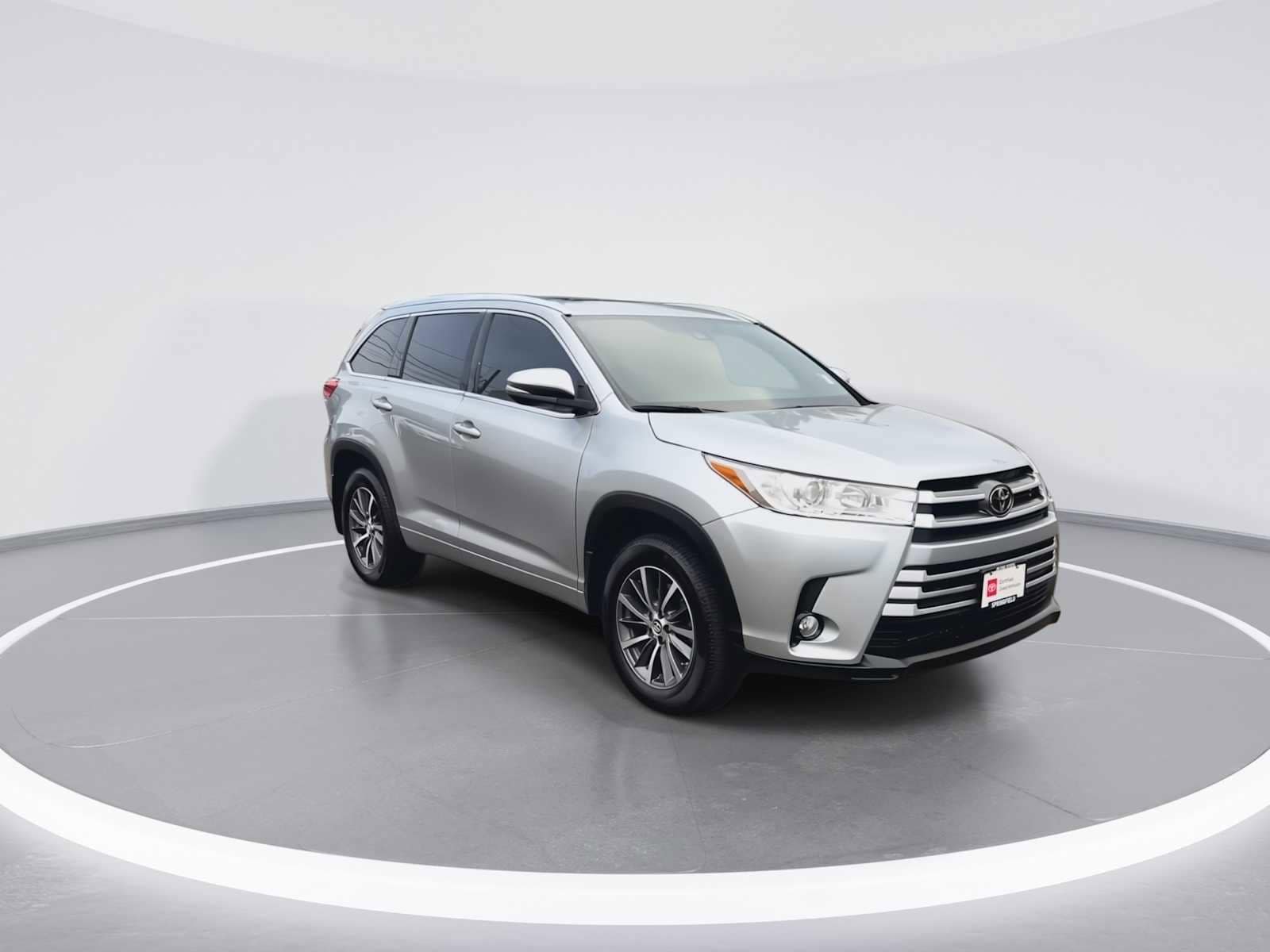 Certified 2018 Toyota Highlander XLE with VIN 5TDJZRFH4JS536962 for sale in Springfield, OR