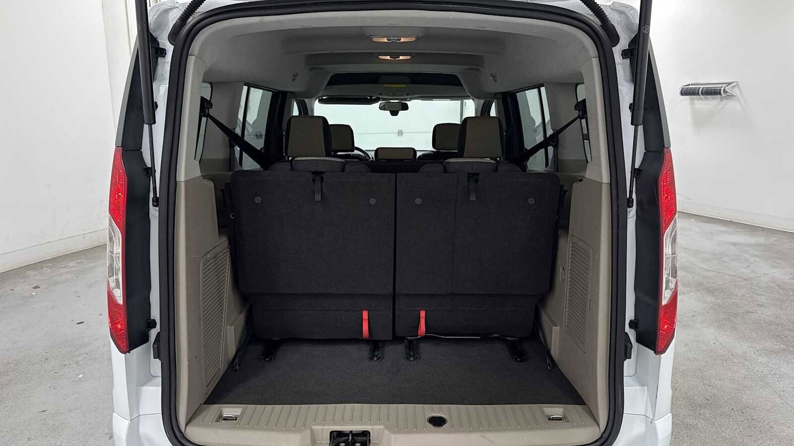 Thumbnail: 2015 Ford Transit Series - 27