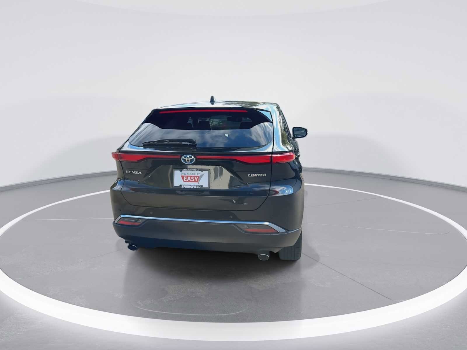 Thumbnail: 2023 Toyota Venza - 7