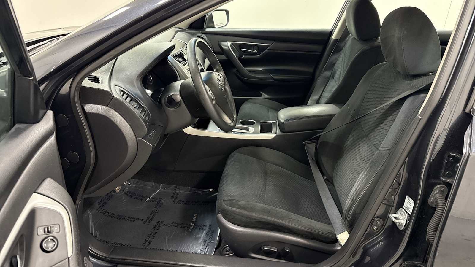 Thumbnail: 2015 Nissan Altima - 13