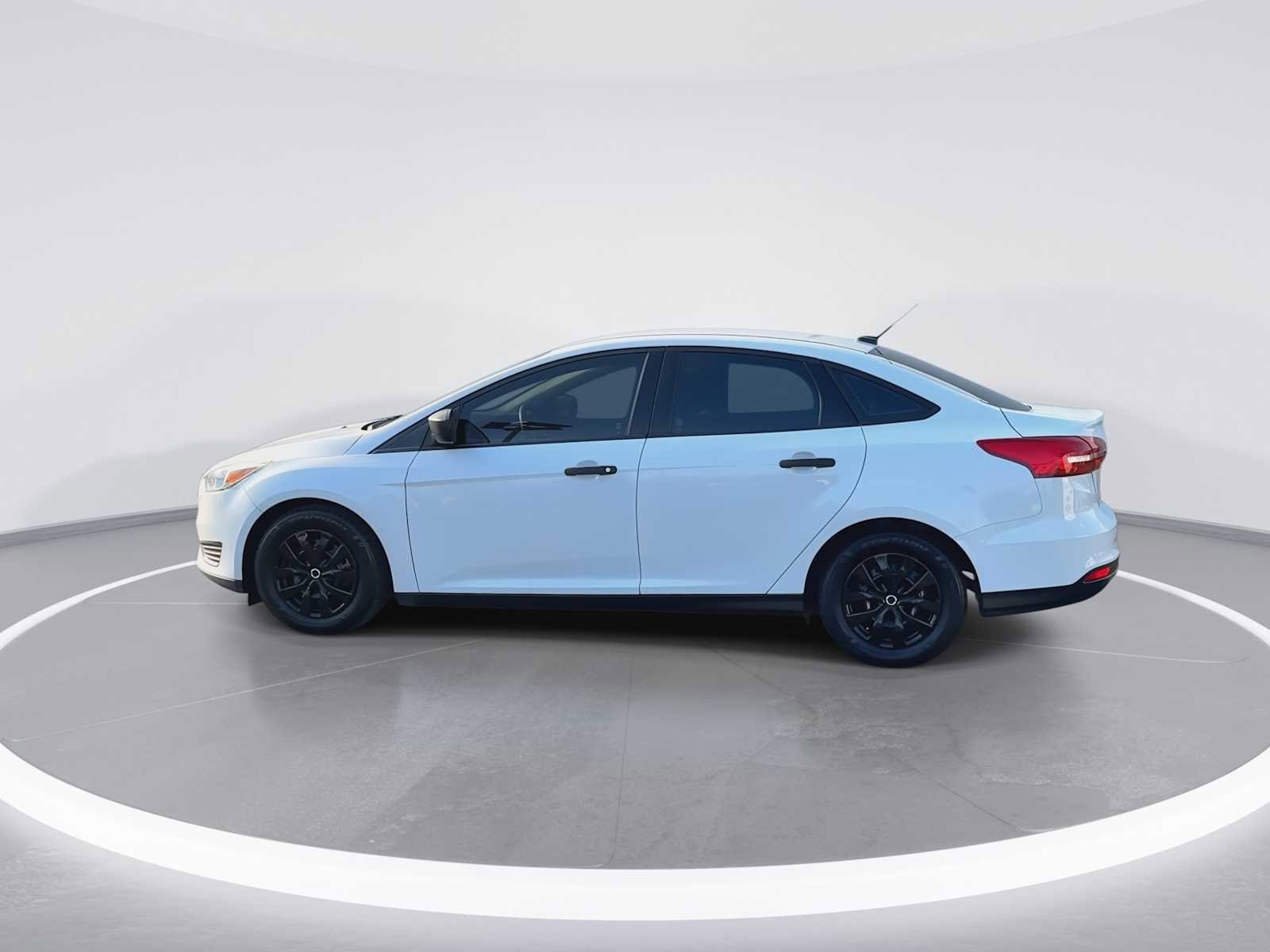 Thumbnail: 2017 Ford Focus - 5