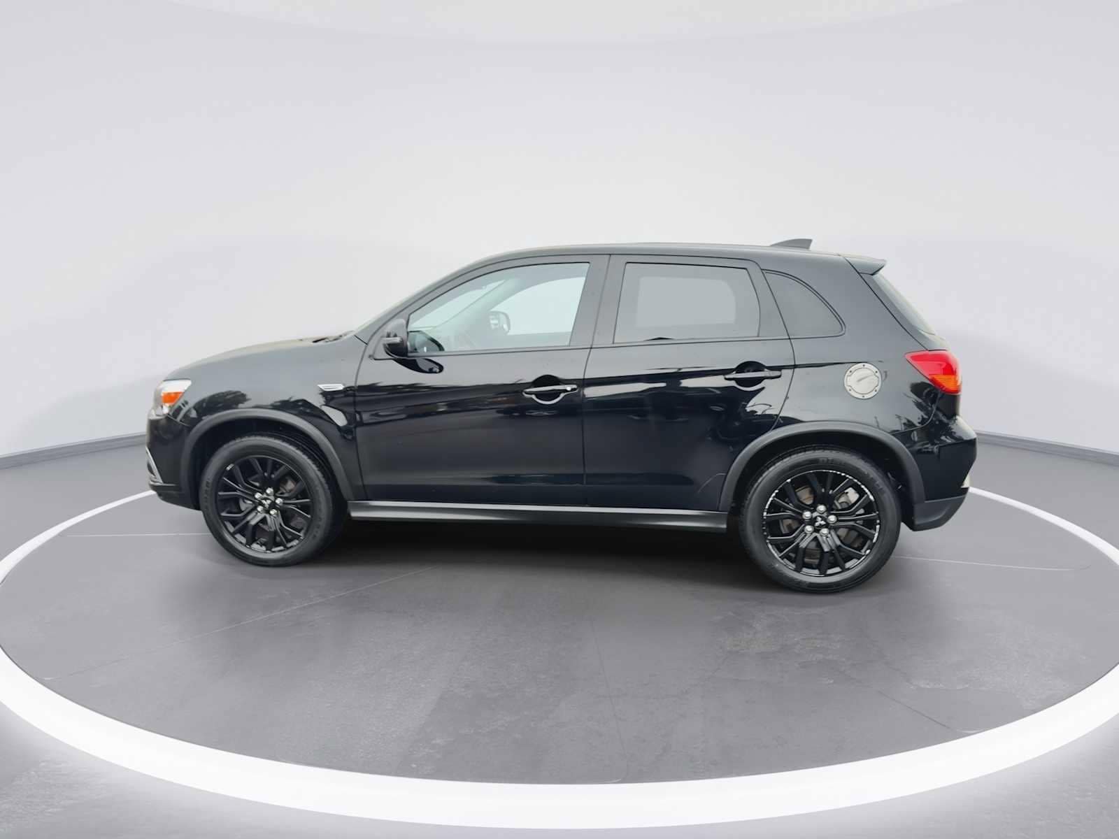 Thumbnail: 2018 Mitsubishi Outlander Sport - 5