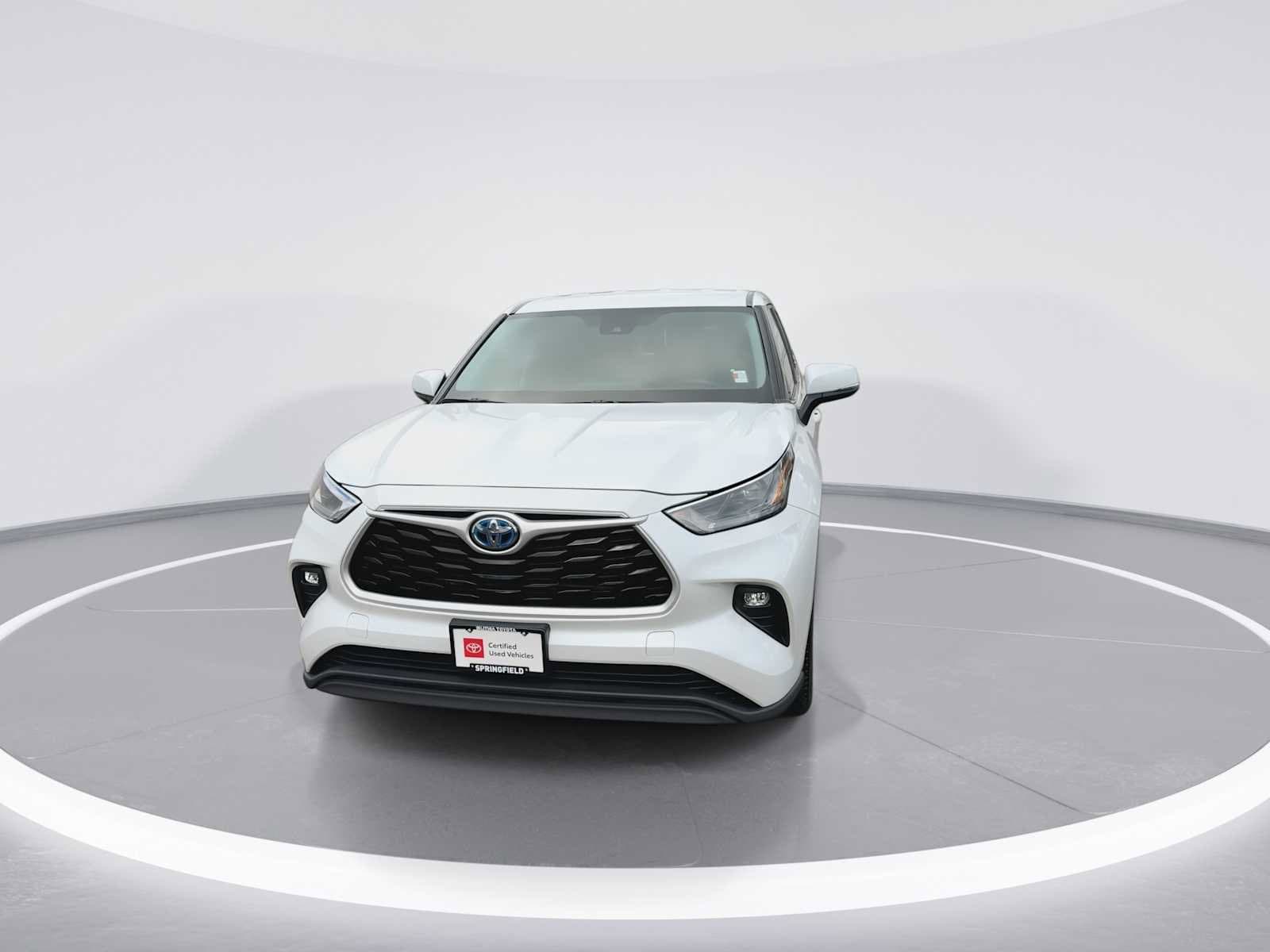 Thumbnail: 2023 Toyota Highlander - 3