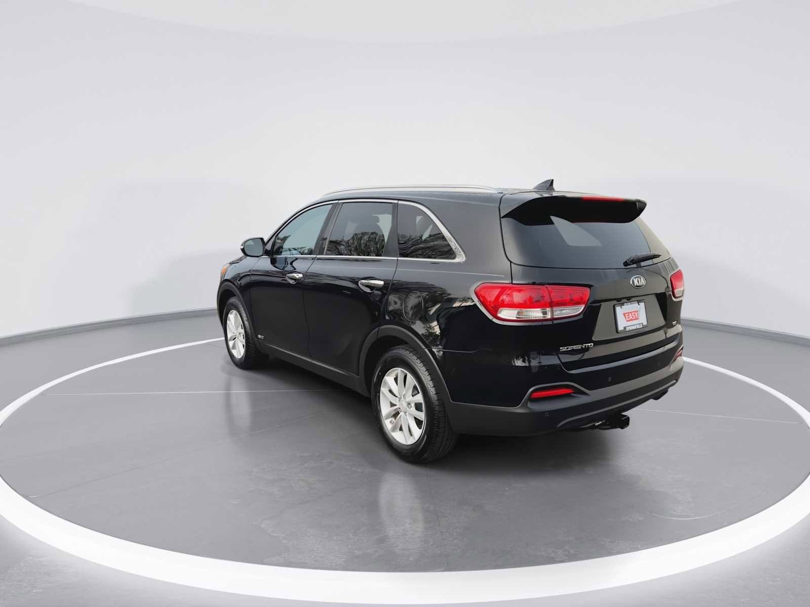 Thumbnail: 2017 Kia Sorento - 6