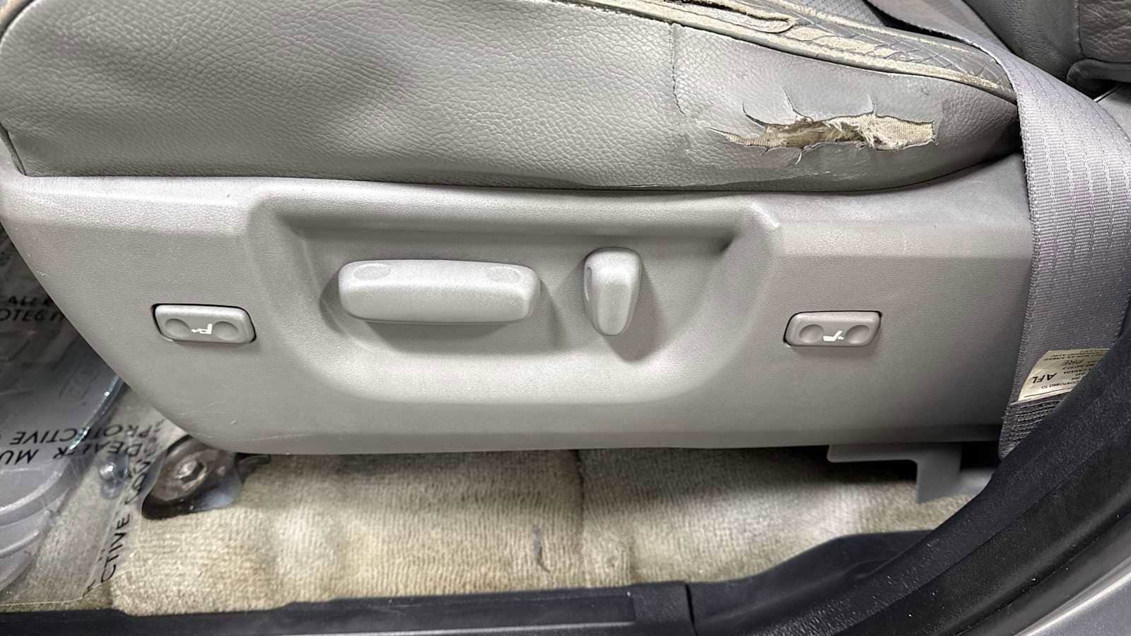 Thumbnail: 2010 Toyota Sequoia - 14