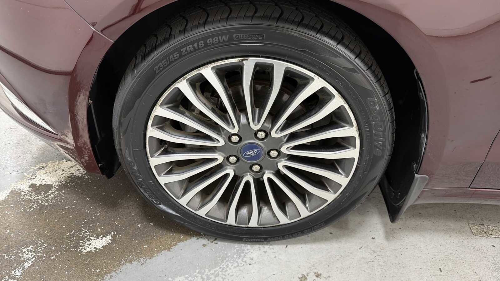 Thumbnail: 2017 Ford Fusion - 10