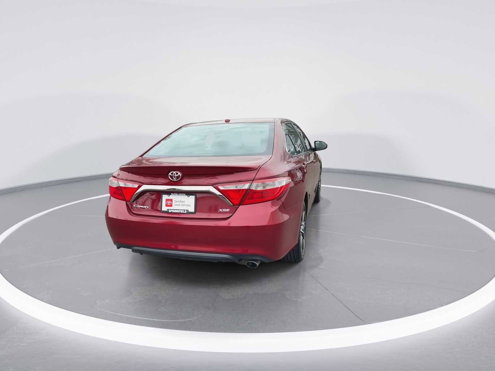 Thumbnail: 2017 Toyota Camry - 7