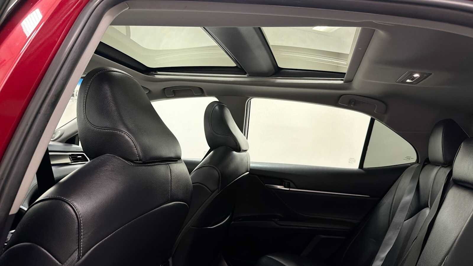 Thumbnail: 2018 Toyota Camry - 24
