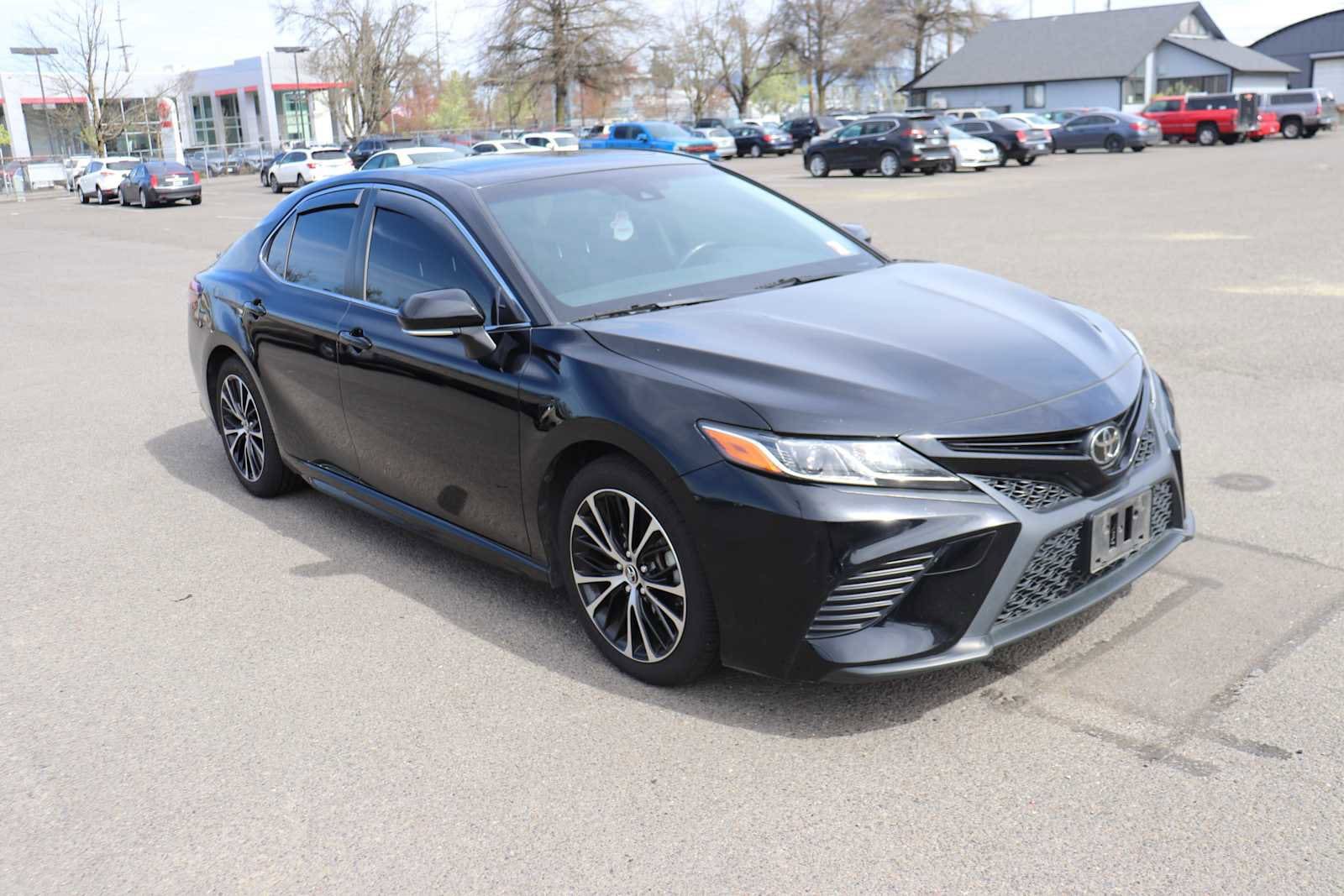 Thumbnail: 2018 Toyota Camry - 3