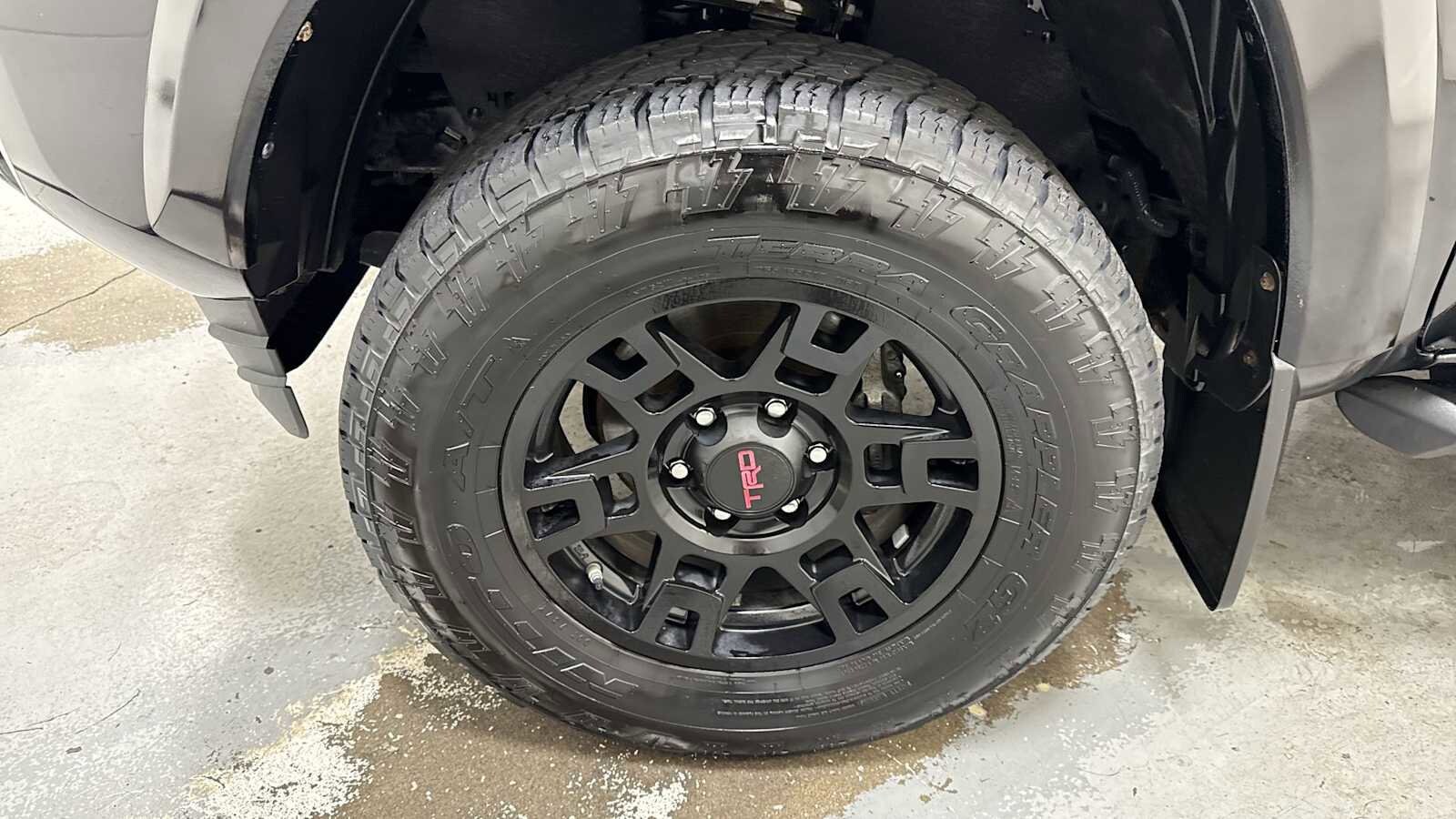 Thumbnail: 2018 Toyota Tacoma - 10