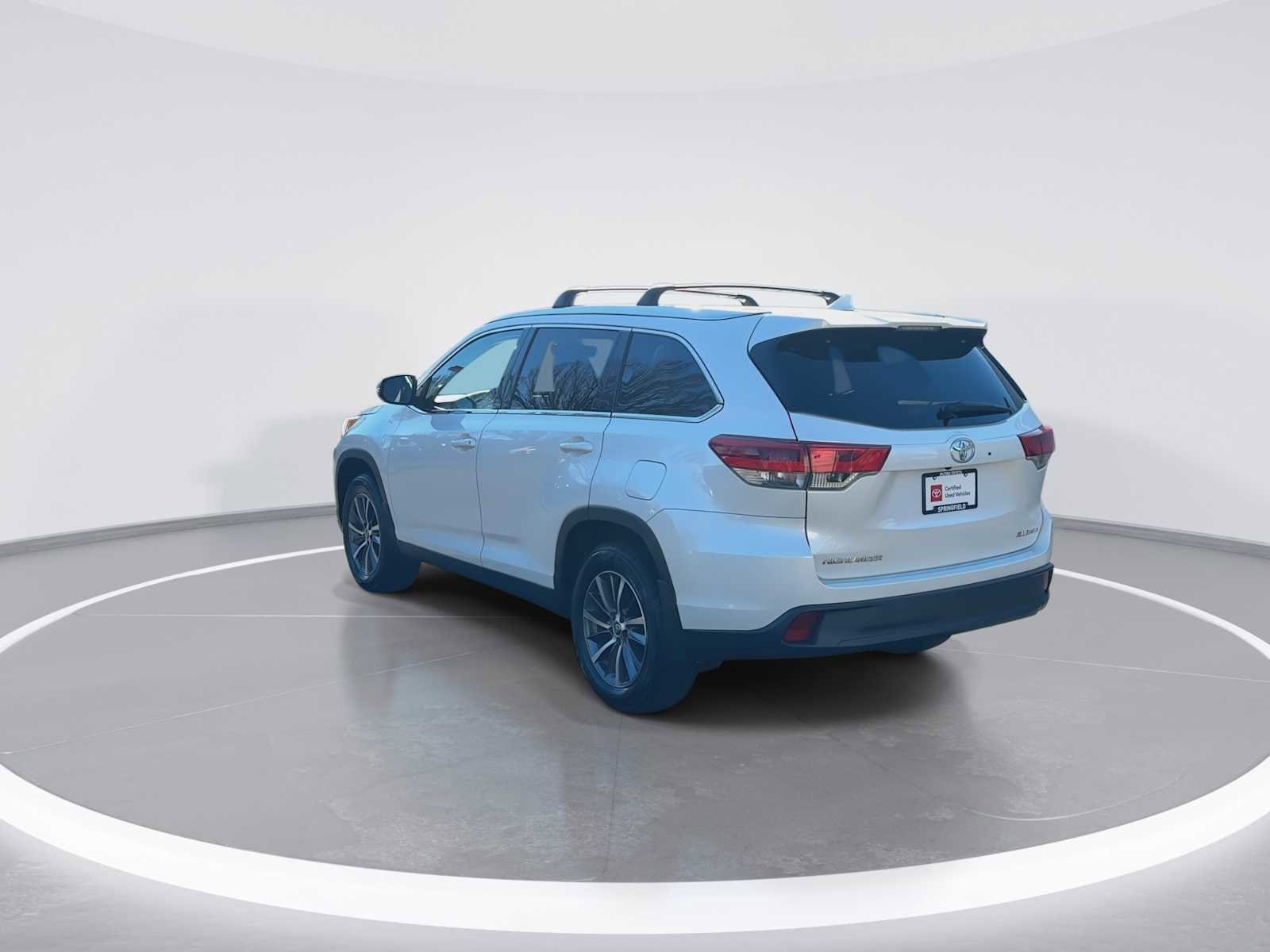 Thumbnail: 2019 Toyota Highlander - 6
