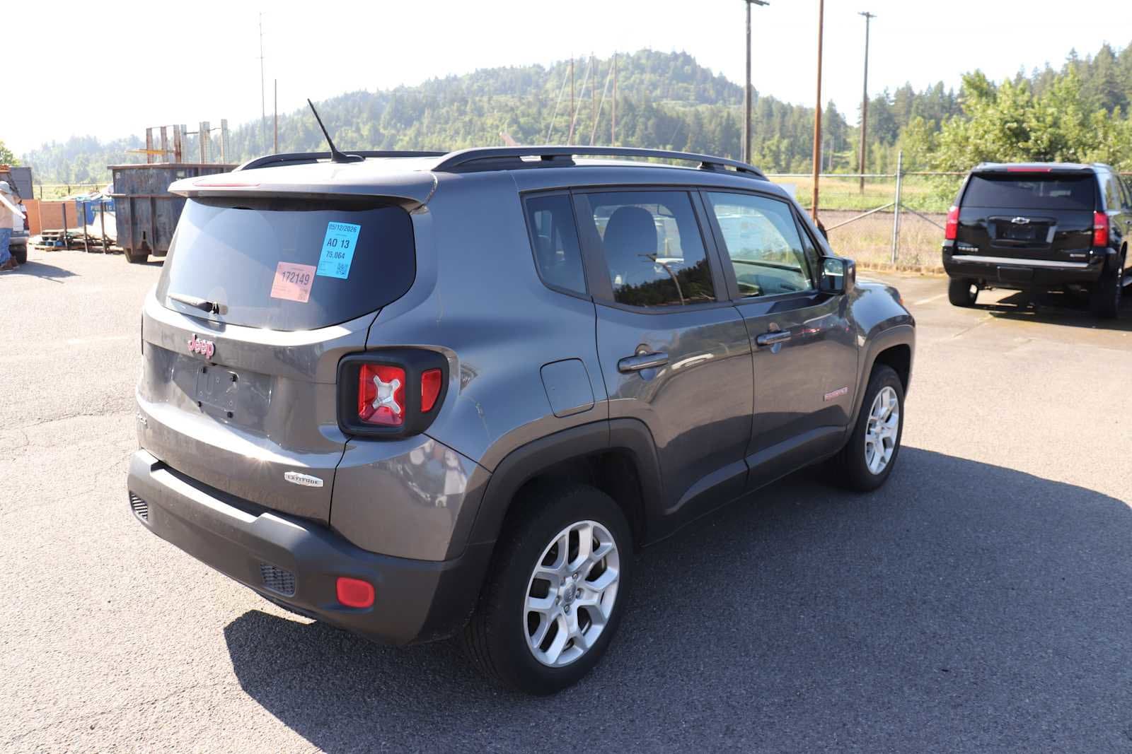 Thumbnail: 2017 Jeep Renegade - 5