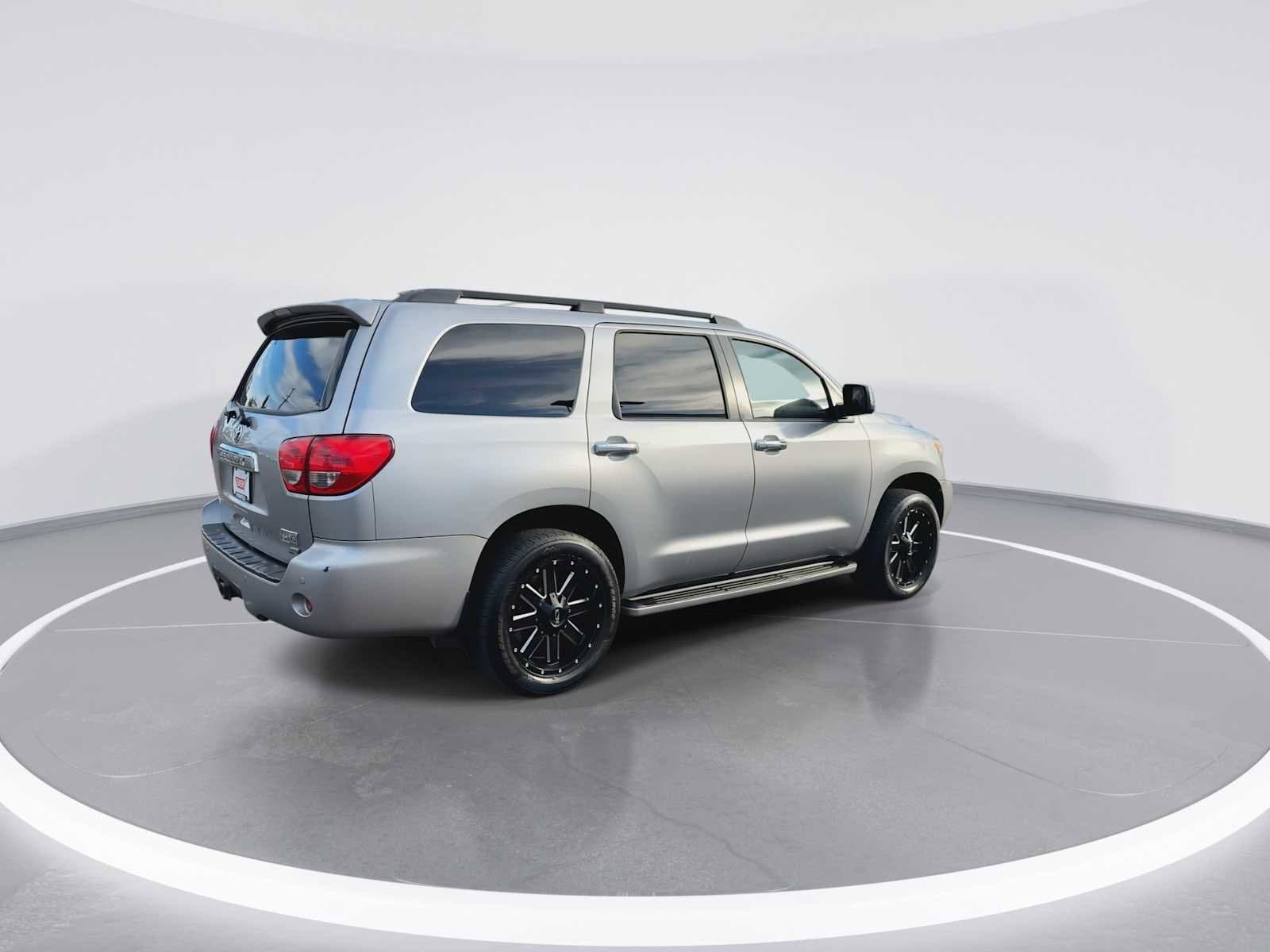 Thumbnail: 2010 Toyota Sequoia - 8