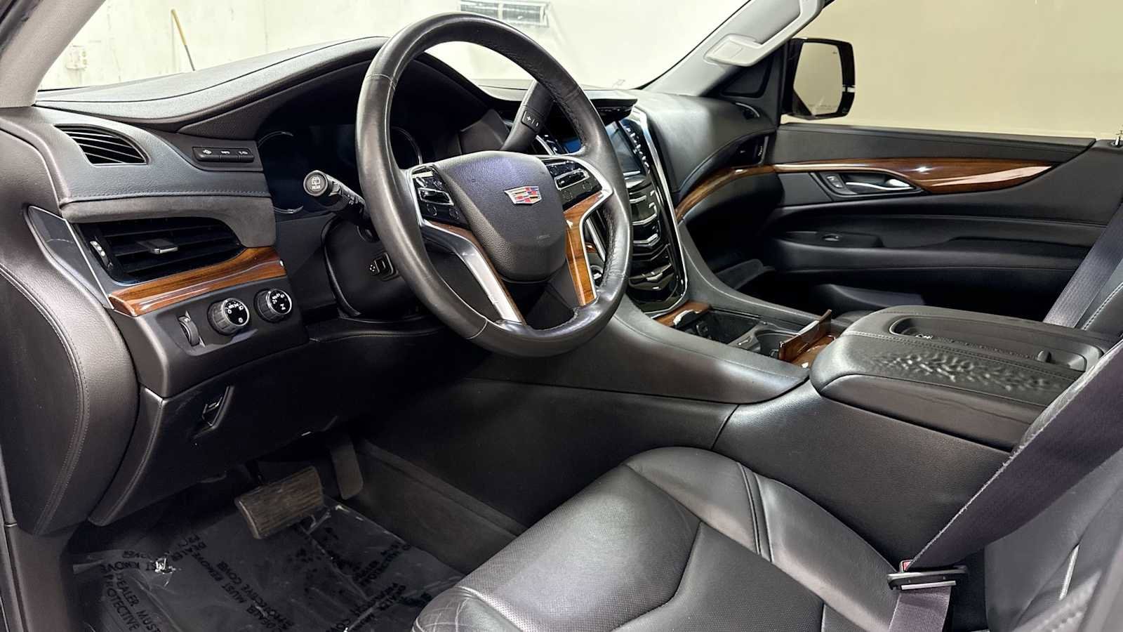 Thumbnail: 2017 Cadillac Escalade - 12