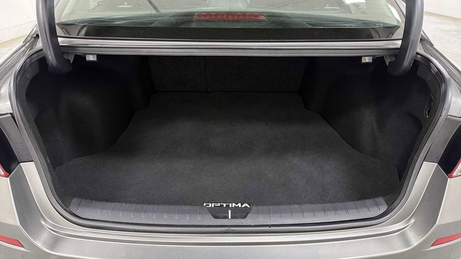 Thumbnail: 2019 Kia Optima - 26