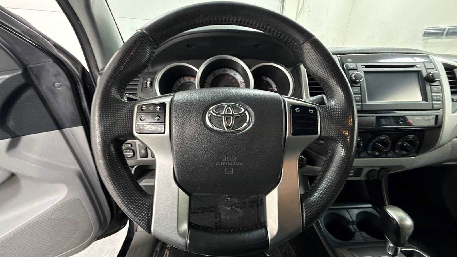 Thumbnail: 2013 Toyota Tacoma - 16