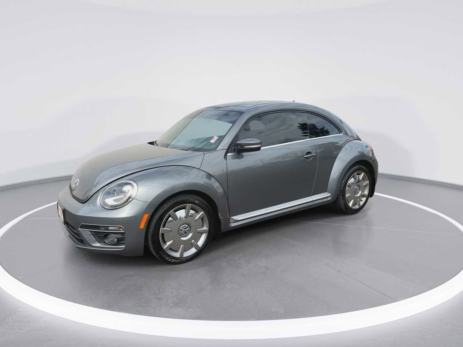 Thumbnail: 2014 Volkswagen Beetle - 4