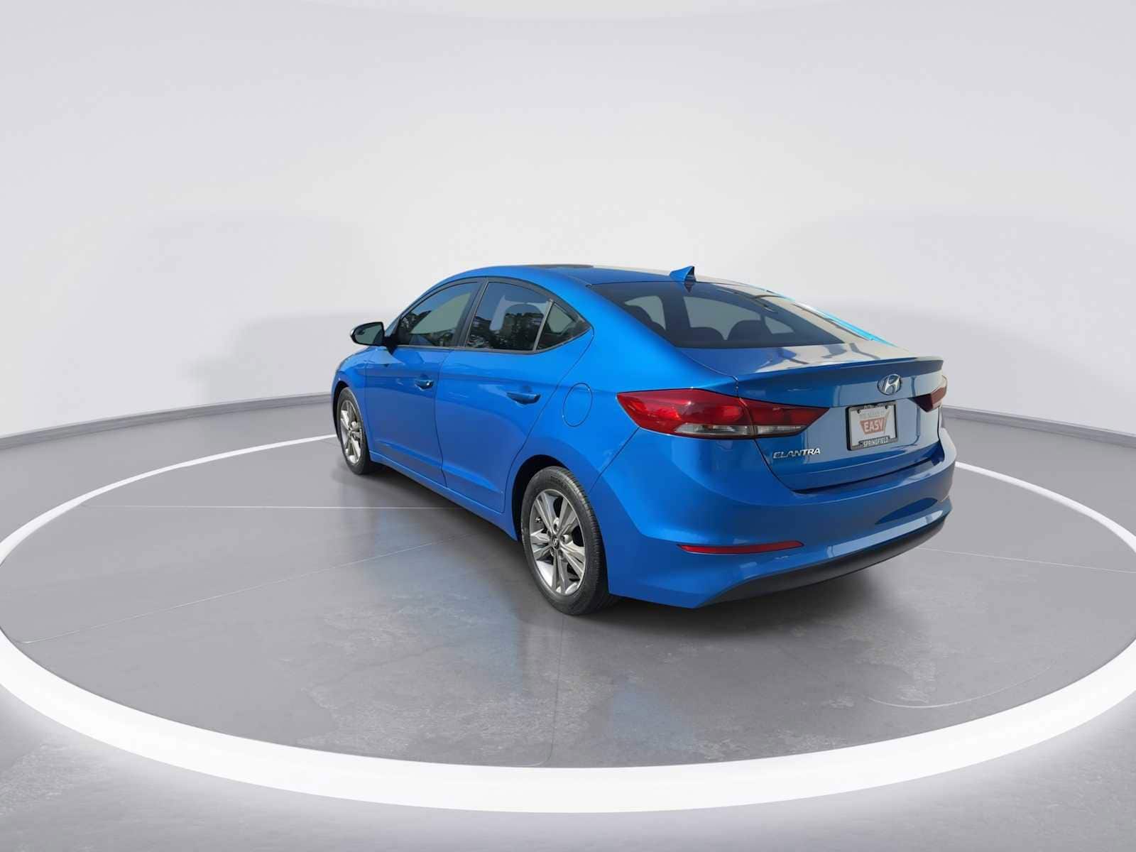 Thumbnail: 2017 Hyundai Elantra - 6