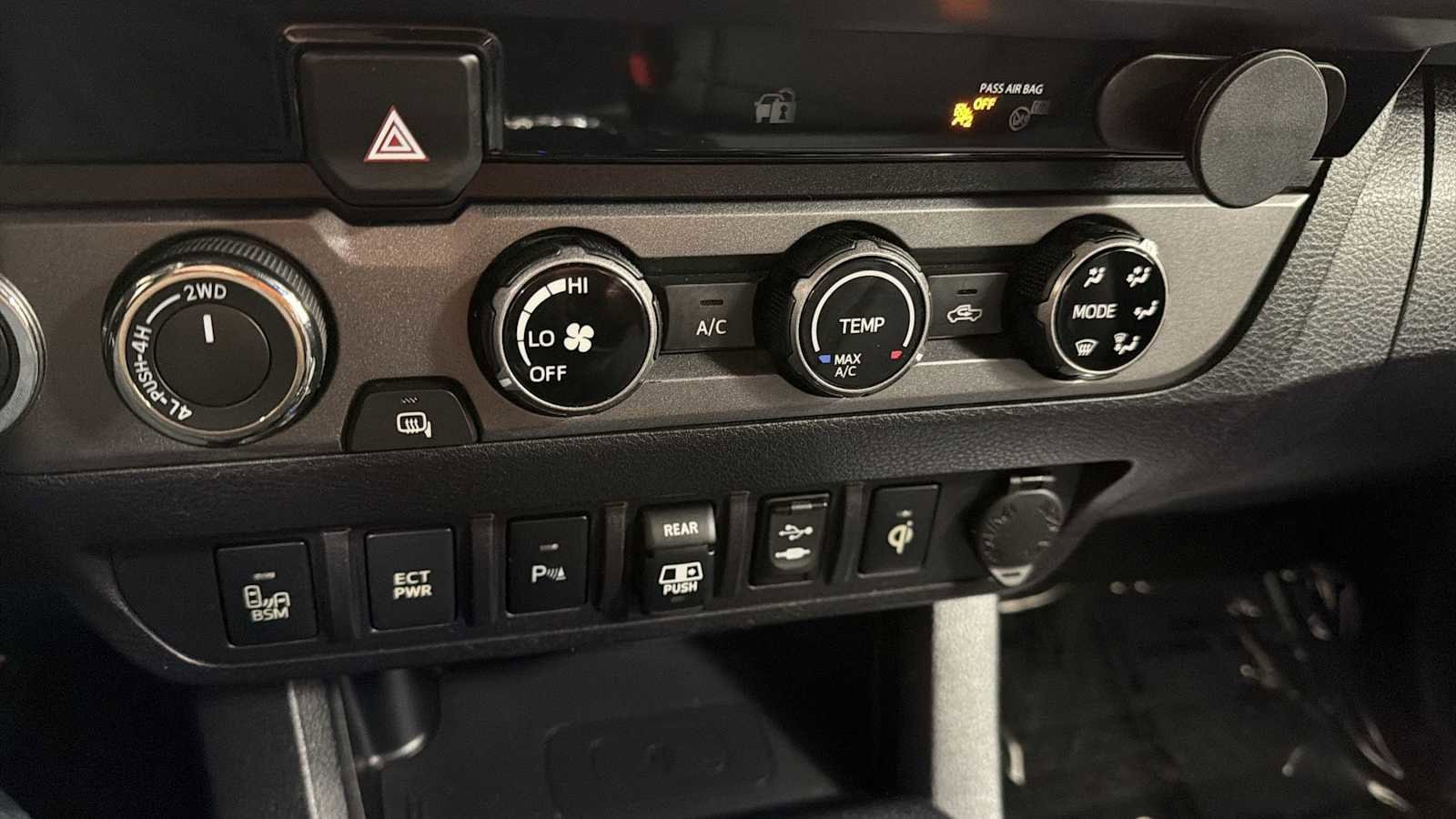 Thumbnail: 2018 Toyota Tacoma - 21