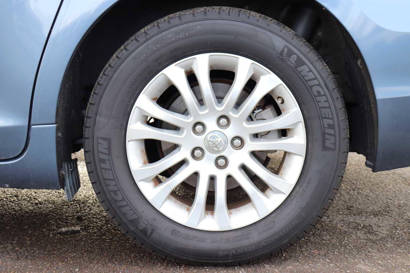 Thumbnail: 2016 Toyota Sienna - 9