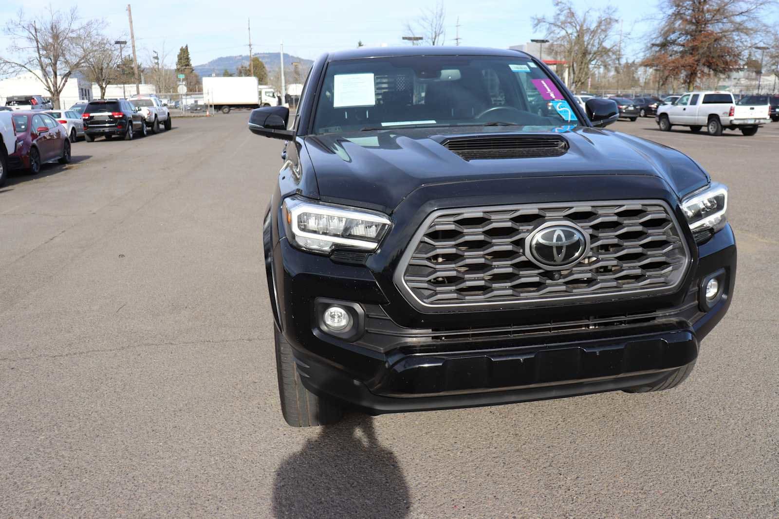 Thumbnail: 2021 Toyota Tacoma - 3