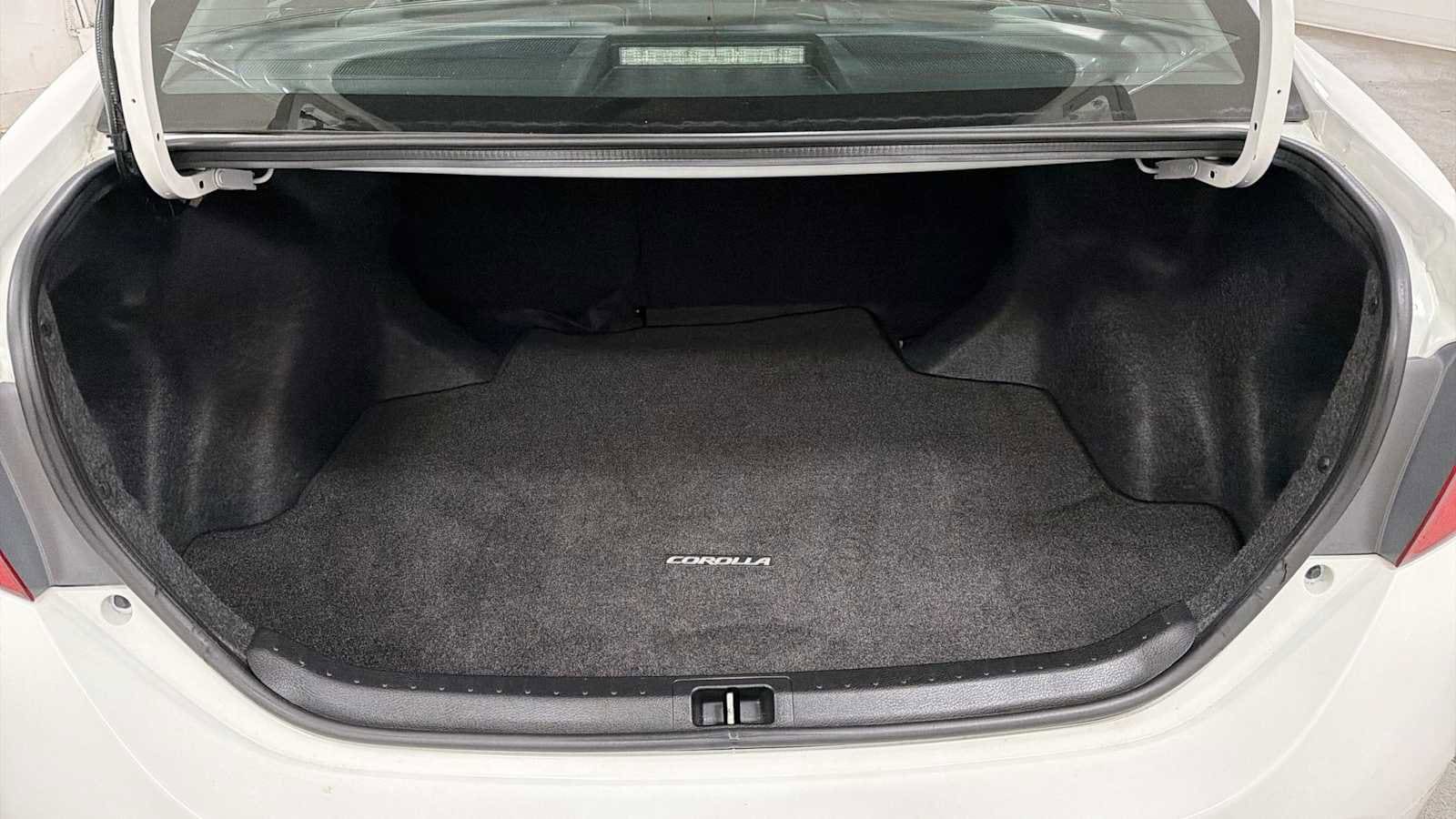 Thumbnail: 2018 Toyota Corolla - 28