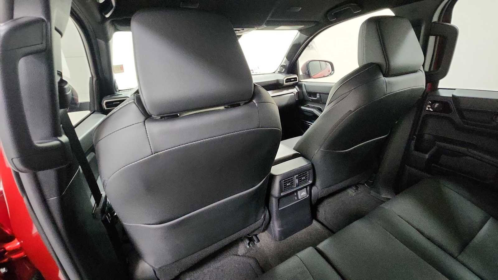 Thumbnail: 2025 Toyota 4Runner - 25