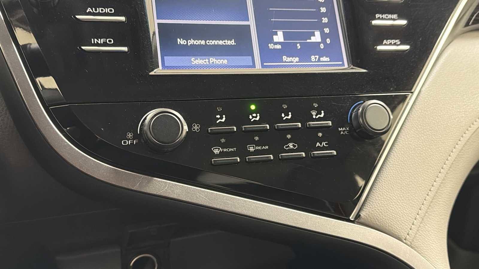 Thumbnail: 2018 Toyota Camry - 20