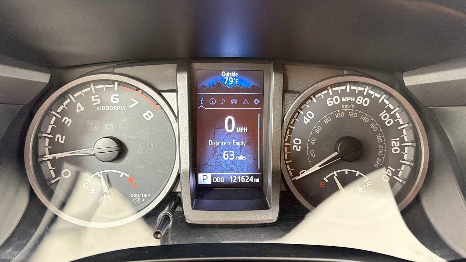 Thumbnail: 2016 Toyota Tacoma - 17