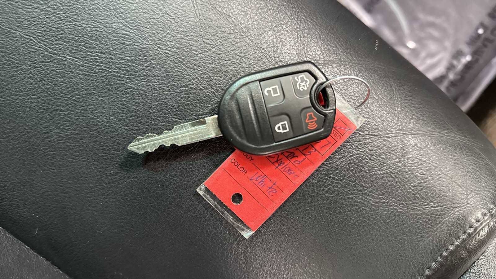 Thumbnail: 2013 Ford Explorer - 31