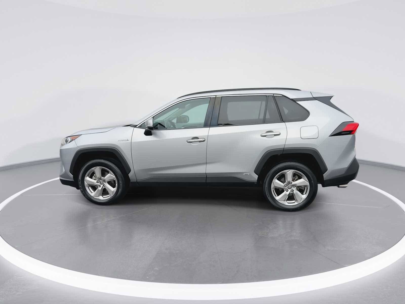 Thumbnail: 2021 Toyota RAV4 - 5